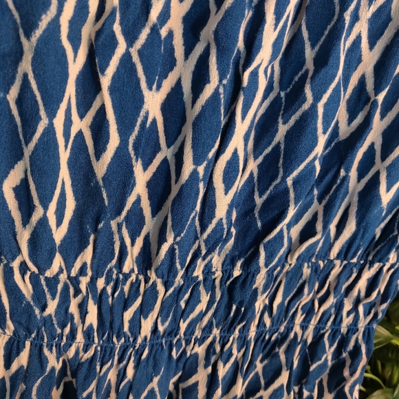 Stunning HD in Paris Anthropologie dress - Picture 4 of 5